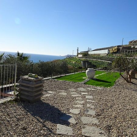 Villetta Sole Mare Santo Stefano al Mare Exteriör bild
