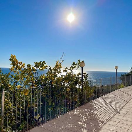 Villetta Sole Mare Santo Stefano al Mare Exteriör bild