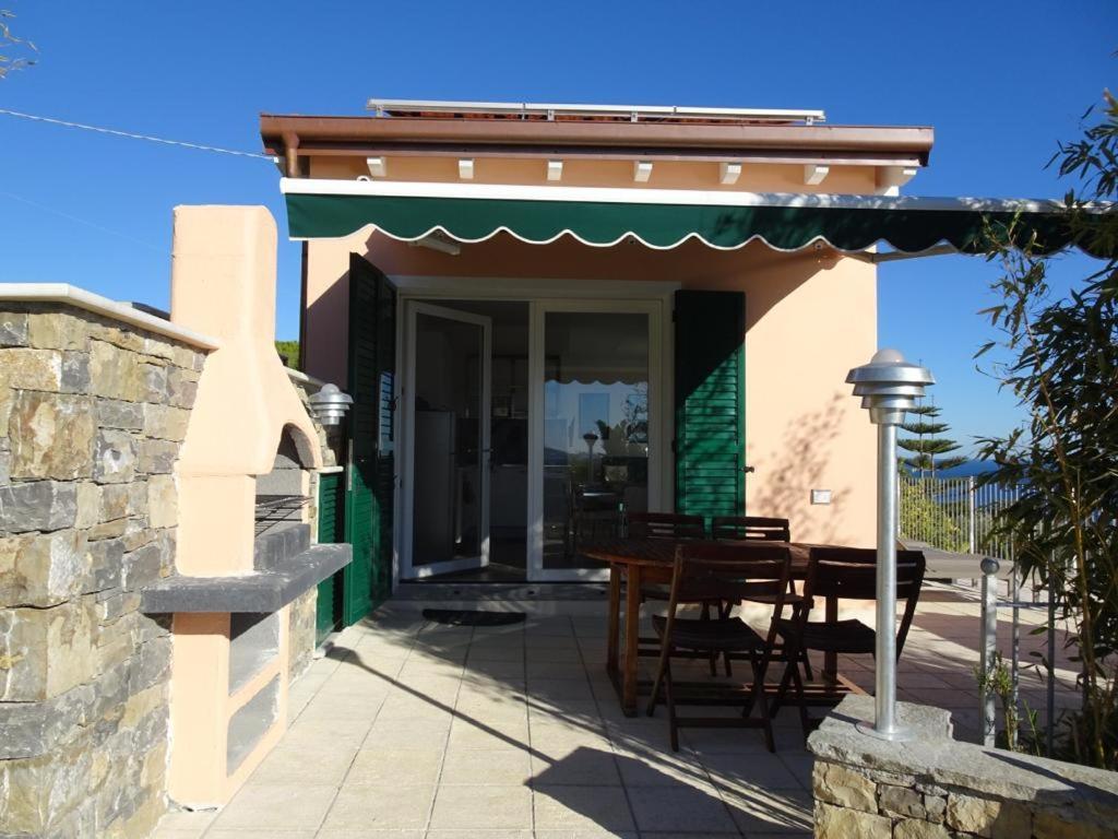 Villetta Sole Mare Santo Stefano al Mare Exteriör bild