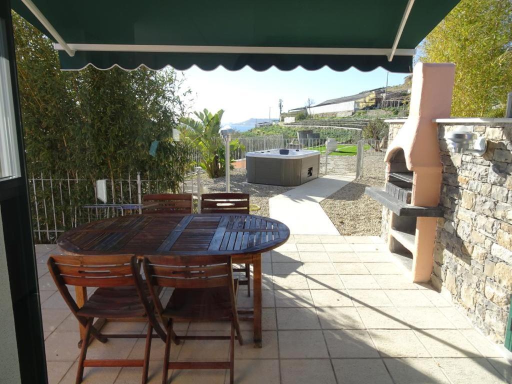 Villetta Sole Mare Santo Stefano al Mare Exteriör bild